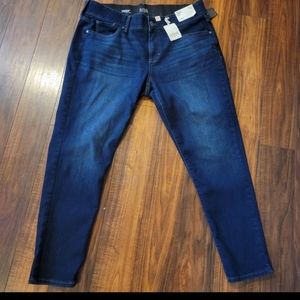 A.n.a. Mid Rise Skinny Jeans 20W